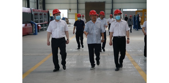 2022-6-29市委書記劉革安陪同省金融監(jiān)管局、國家開發(fā)銀行等領導視察萬眾集團